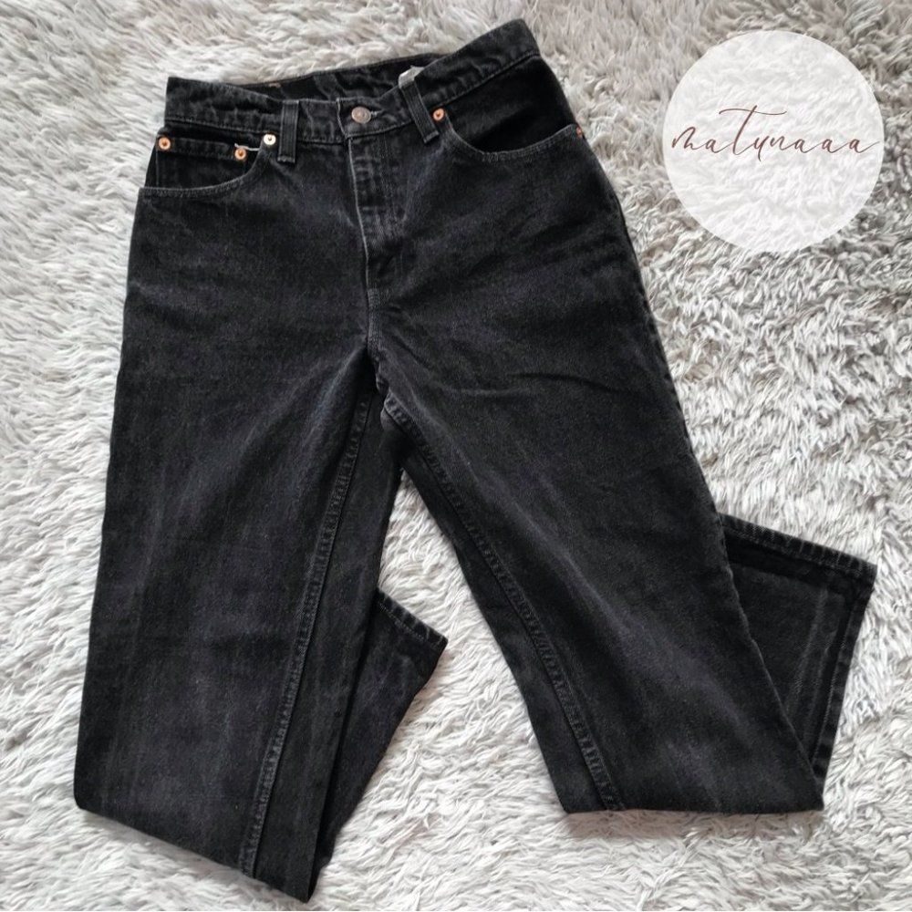 Vintage Levi’s 550 Relaxed Fit Tapered Leg 5 Short